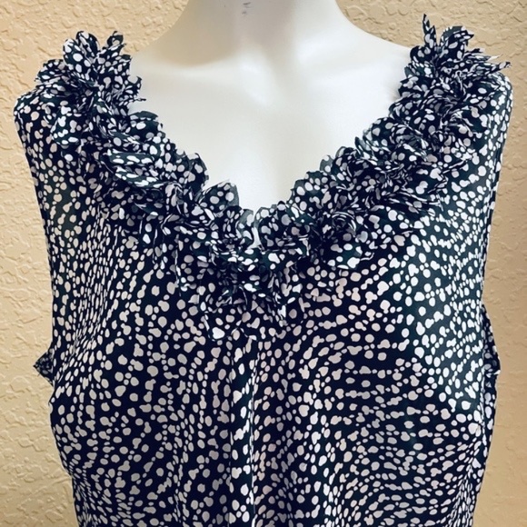 Spense Women's Size 1X Black Silver Dot Sleeveless Ruffle V Neck Tunic Top - Picture 7 of 8